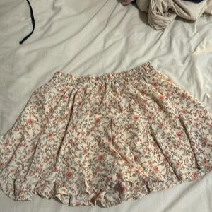 Floral flowy shorts